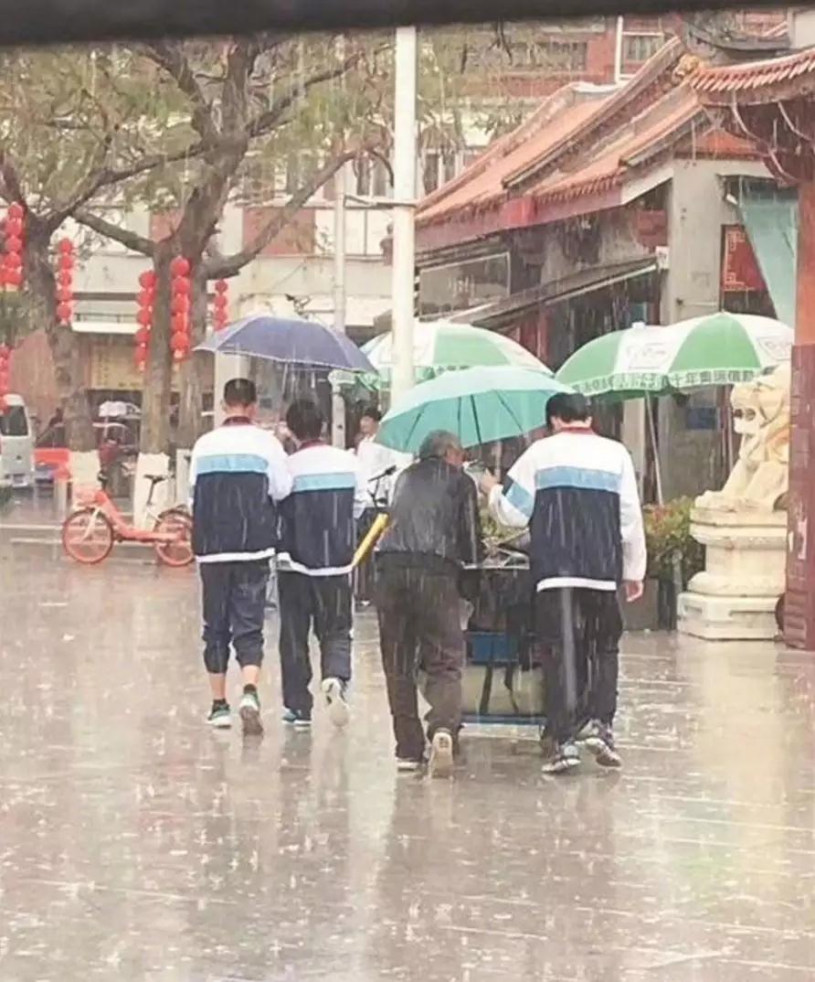 22105608fabe87233a0639.jpg 22105608fabe87233a0639.jpg