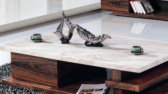 客廳茶幾萬萬不要這樣擺放，錢財難聚！有錢人都明白這個風(fēng)水講究