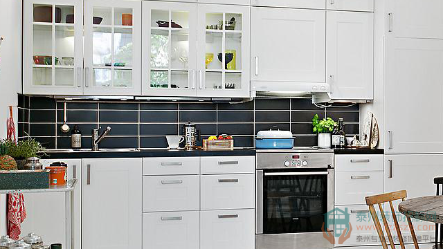 廚房擺了這幾個(gè)物件，你不變窮誰(shuí)變窮？別當(dāng)寶貝一樣傻傻摟著了！