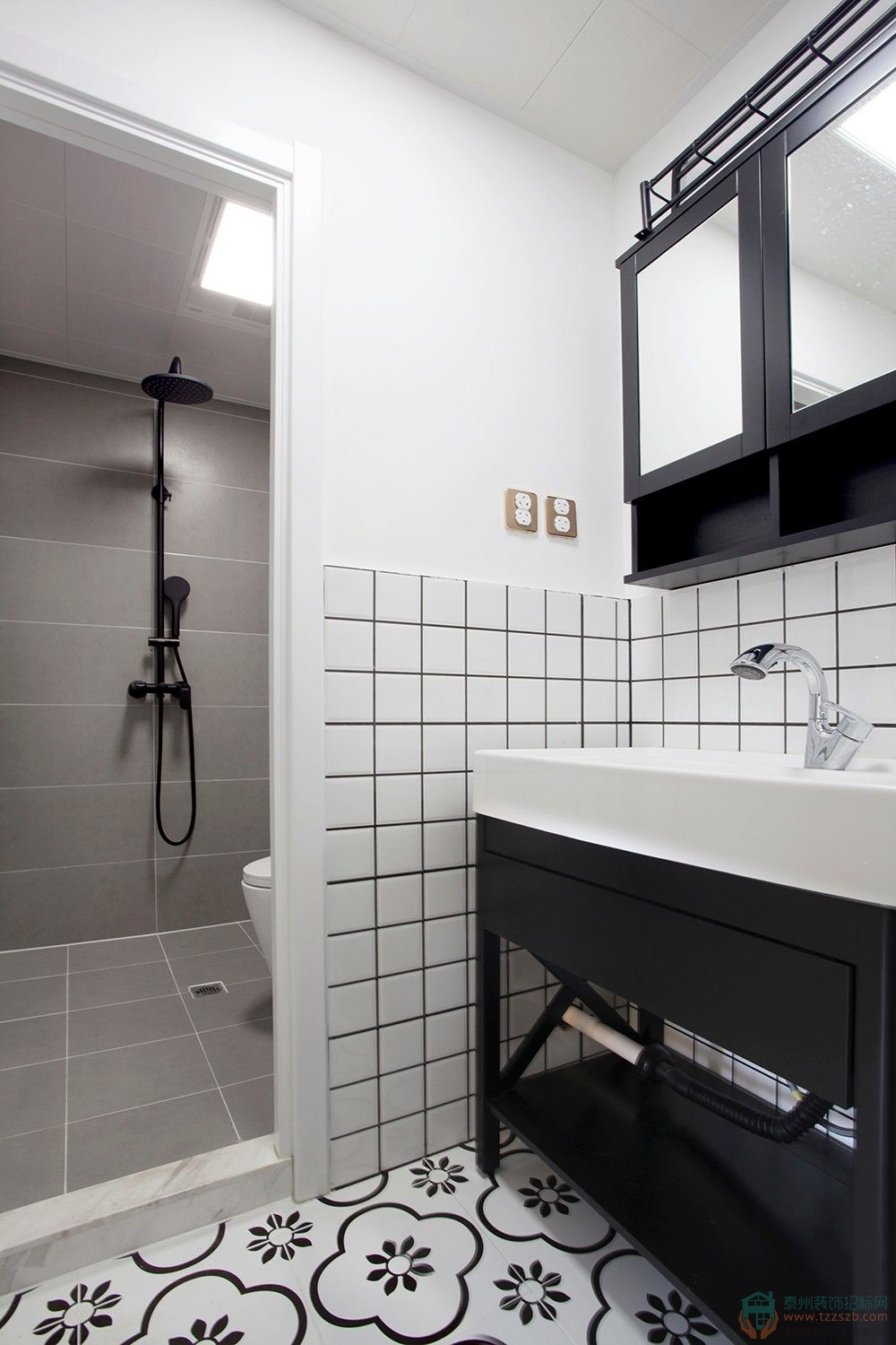 0910423346e37f9e1c5369.jpg 17.jpg