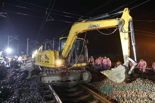 301027509629c816658492.jpg 2.jpg